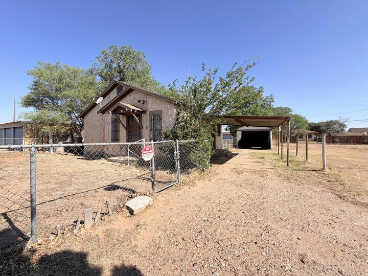 Property Photo:  1612 46th Street  TX 79412 