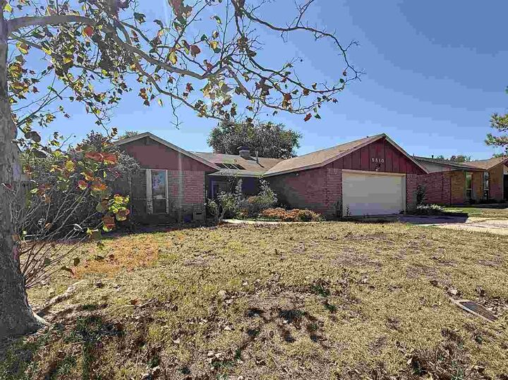 Property Photo: 6810 SW Bainbridge Ave OK 73505