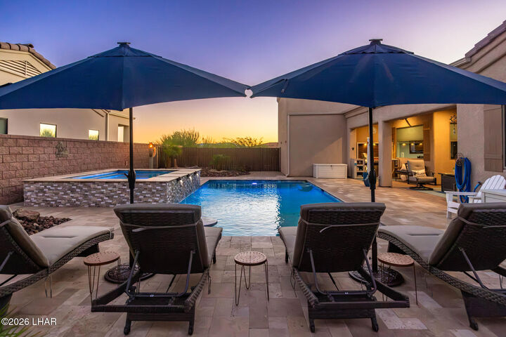 Property Photo: 6030 Circula De Hacienda AZ 86406