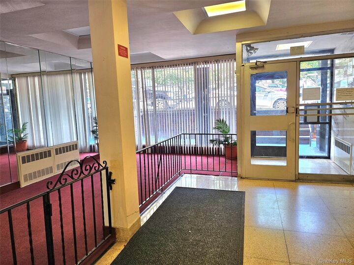 Property Photo:  87-70 173rd Street 5P  NY 11432 