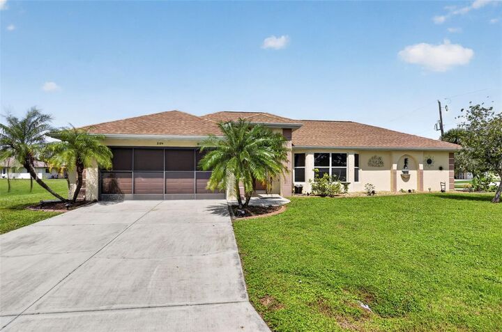 Property Photo:  2184 Onondaga Lane  FL 33983 