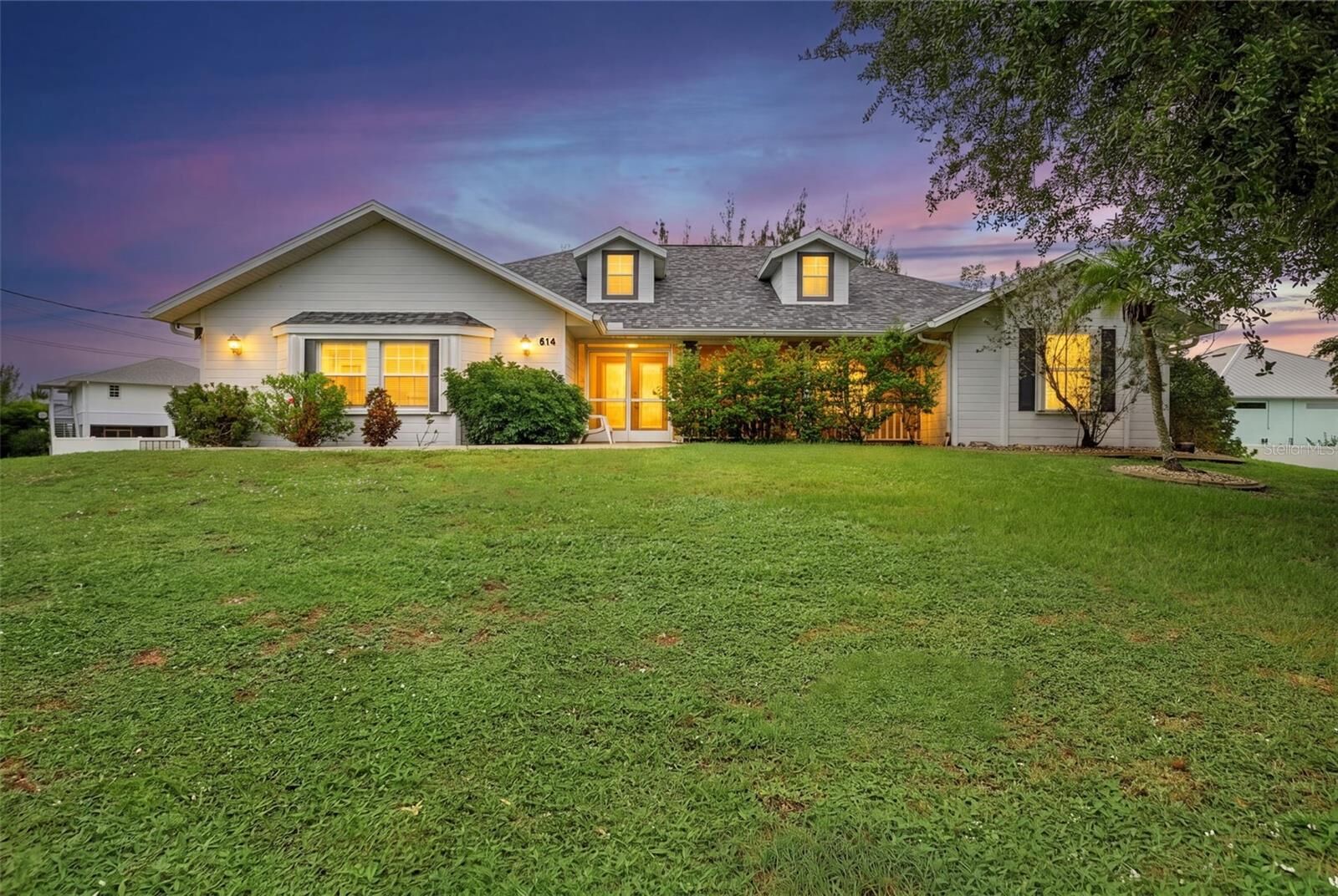 Property Photo: 614 Rio Villa Drive FL 33950