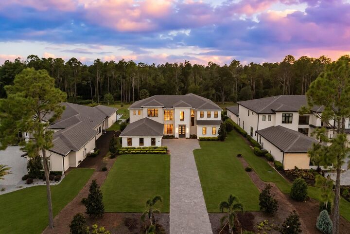 Property Photo:  15626 Pendio Drive  FL 34756 