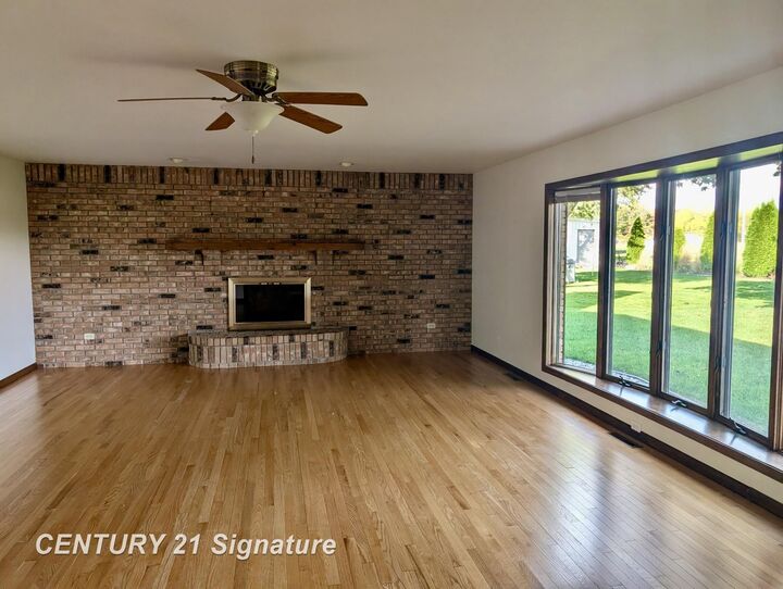 Property Photo:  692 E Pilgrim Drive  MI 48638 