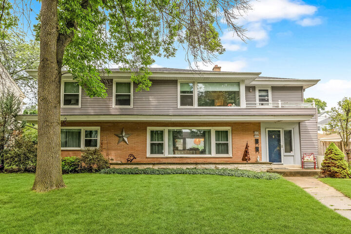 Property Photo:  4441 N Wildwood Ave  WI 53211 