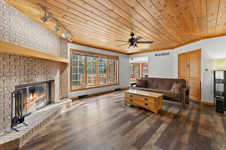Property Photo: S57w29537 Saylesville Rd WI 53189