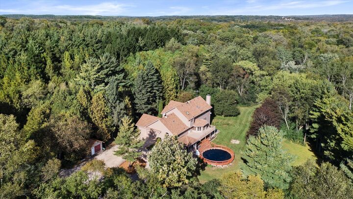 Property Photo: S57w29537 Saylesville Rd WI 53189