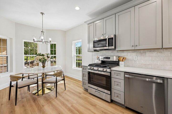 Property Photo:  6777 S Prairiewood Ln  WI 53132 