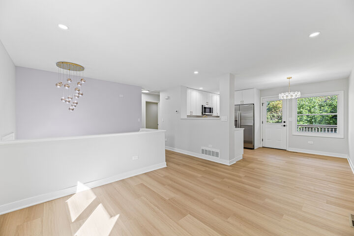 Property Photo:  1404 Eastwood Lane  IL 60051 