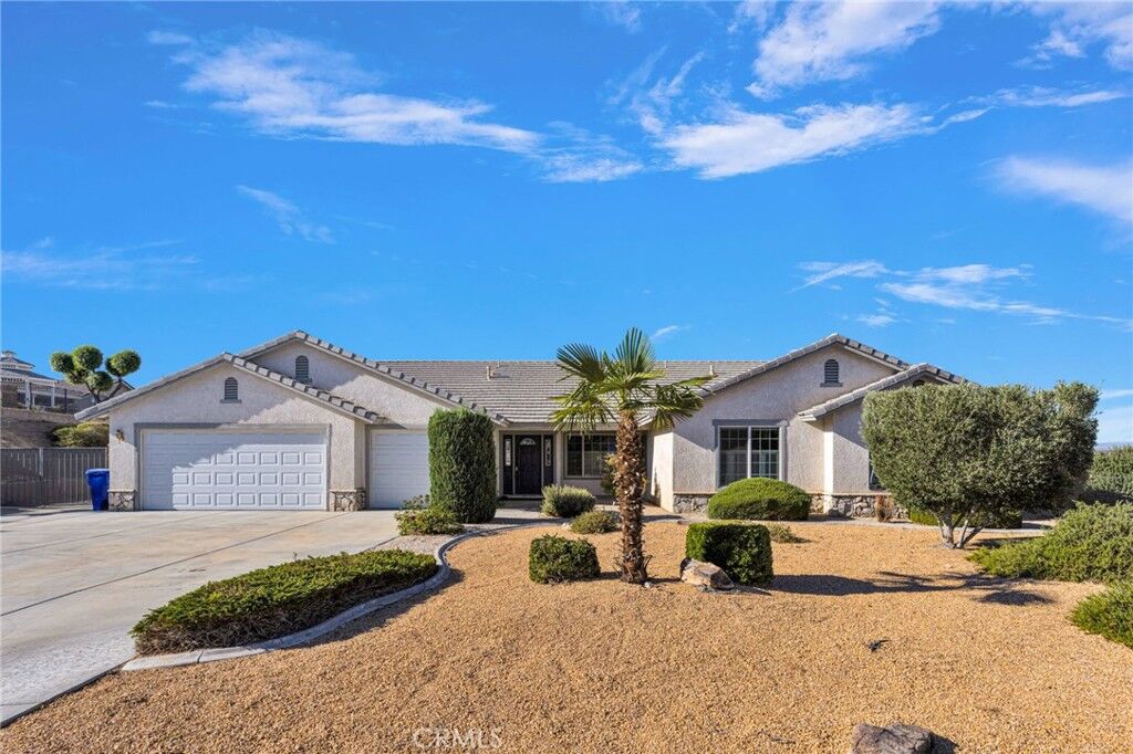 Property Photo:  20137 Skyline Ranch  CA 92308 