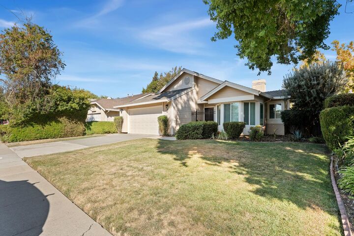 Property Photo:  50 Rollingbrook Circle  CA 95833 