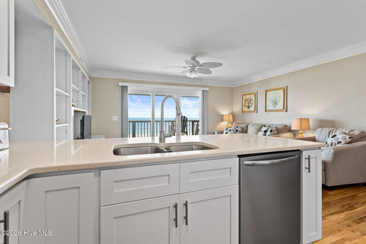 Property Photo:  612 N Carolina Beach Avenue N Unit 3A  NC 28428 