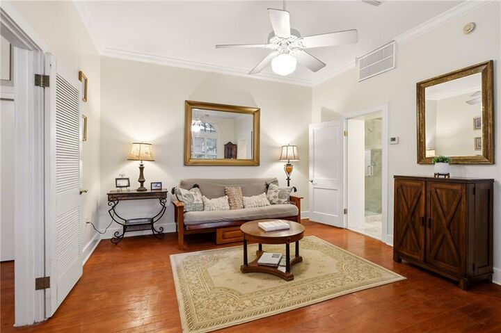 Property Photo: 921 Chartres Street 3 LA 70116