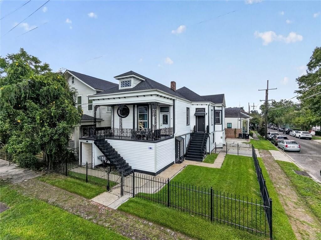 Property Photo: 3914 Camp Street LA 70115
