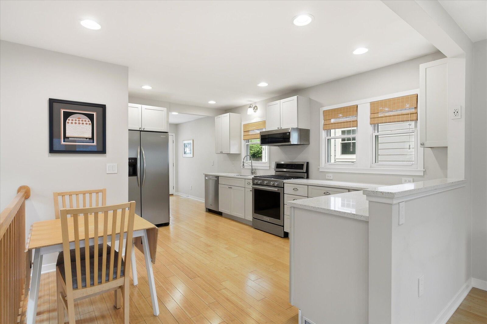 Property Photo: 1264 Hoyt Avenue W MN 55108
