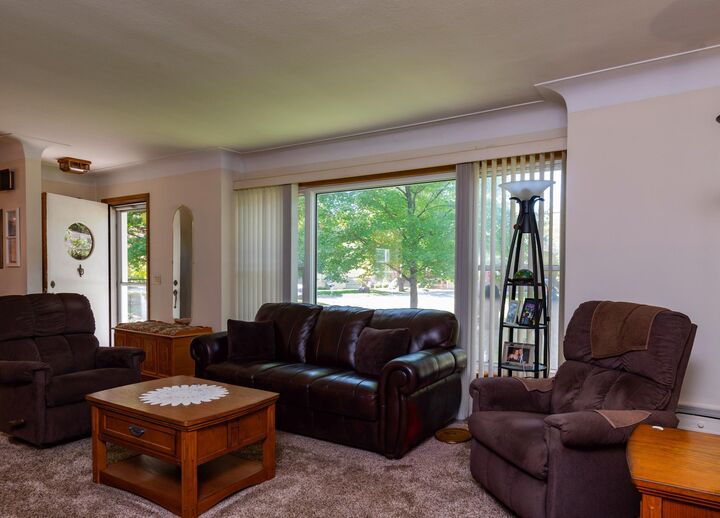 Property Photo:  2650 Nathan Lane N  MN 55441 