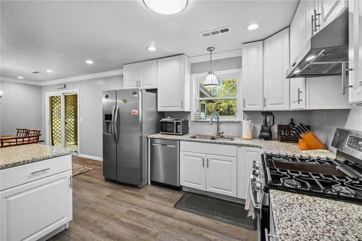 Property Photo:  904 White Road  AR 72762 