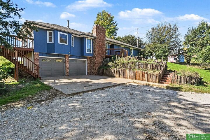Property Photo:  8565 County Road 41  NE 68023 