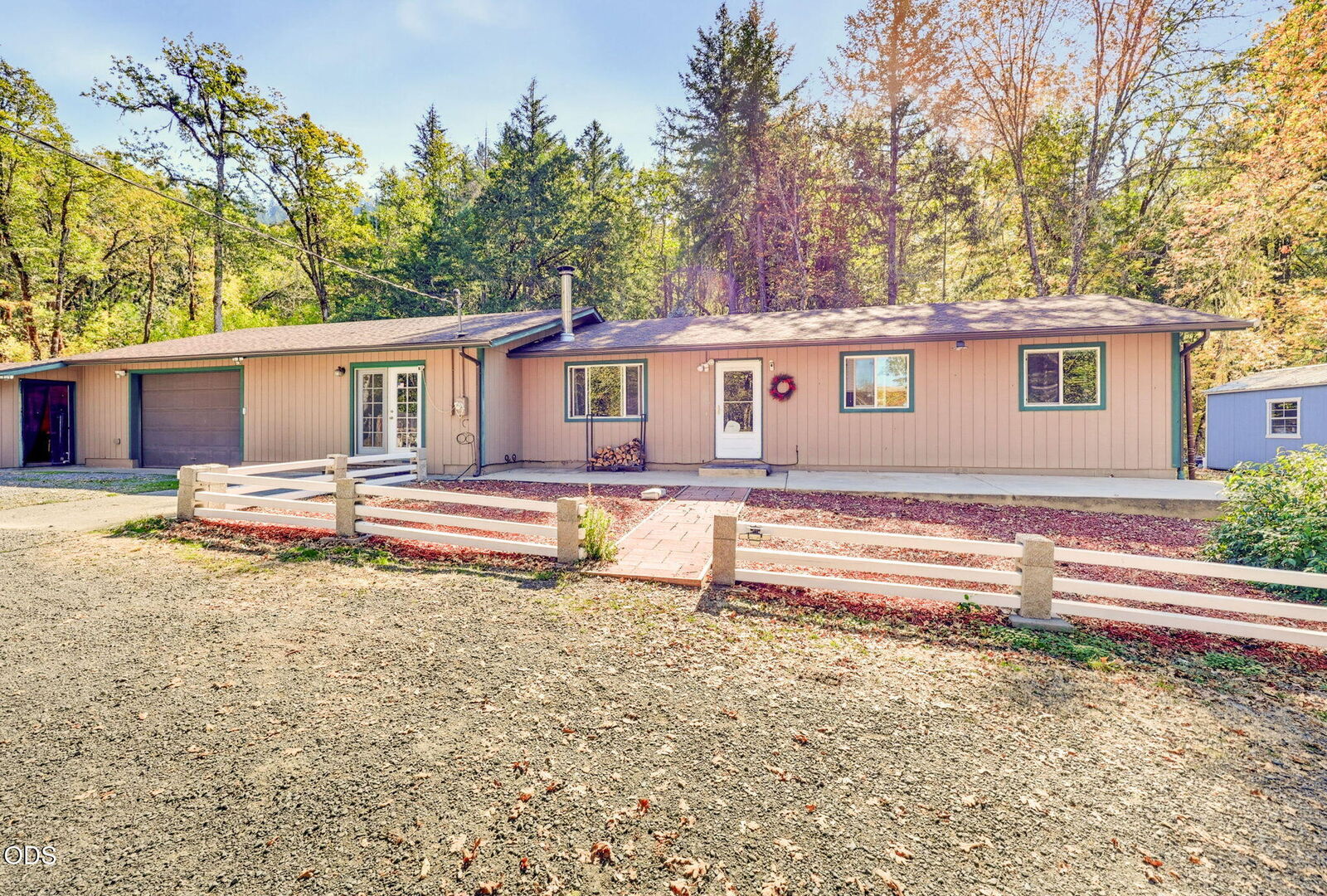 Property Photo:  835 Greenview Drive  OR 97523 