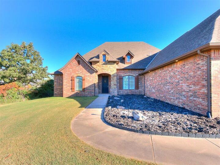 Property Photo: 17013 Reedser Way OK 73020