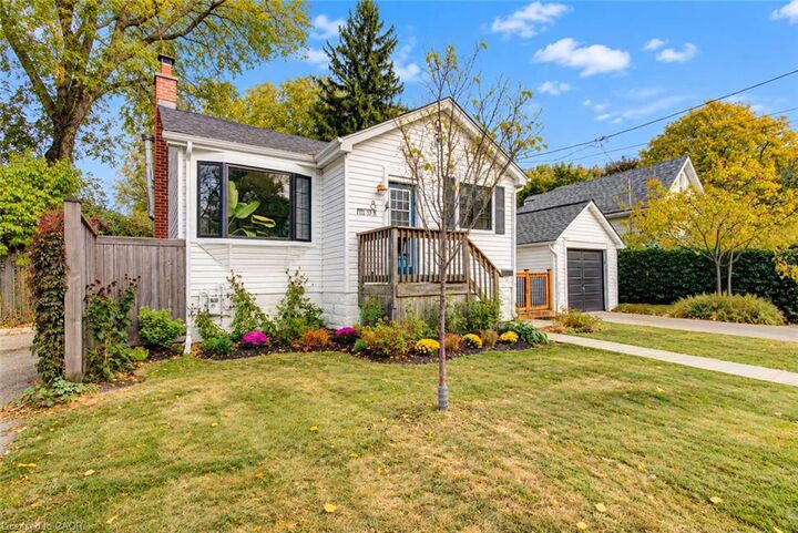Property Photo:  8 Peel Street N  ON L9H 2Z7 