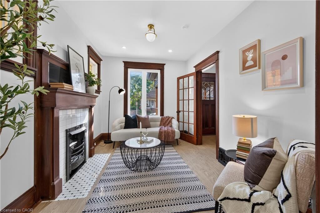 Property Photo:  145 Edgemont Street N  ON L8H 4E2 