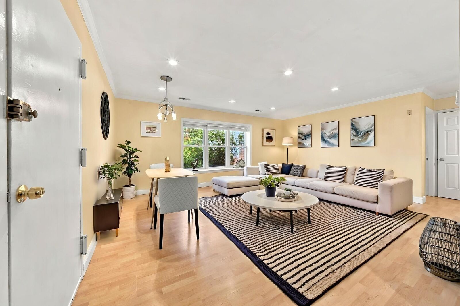 Property Photo:  160 Newton St 3  MA 02135 
