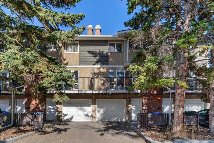 Property Photo:  643 4 Avenue NE 16  AB T2E 0J9 
