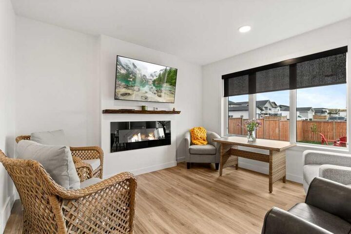 Property Photo:  32 Iron Gate Boulevard  AB T4S 0T6 
