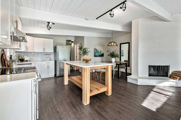 Property Photo:  4421 Vissar Crescent NW  AB T3A 0M6 