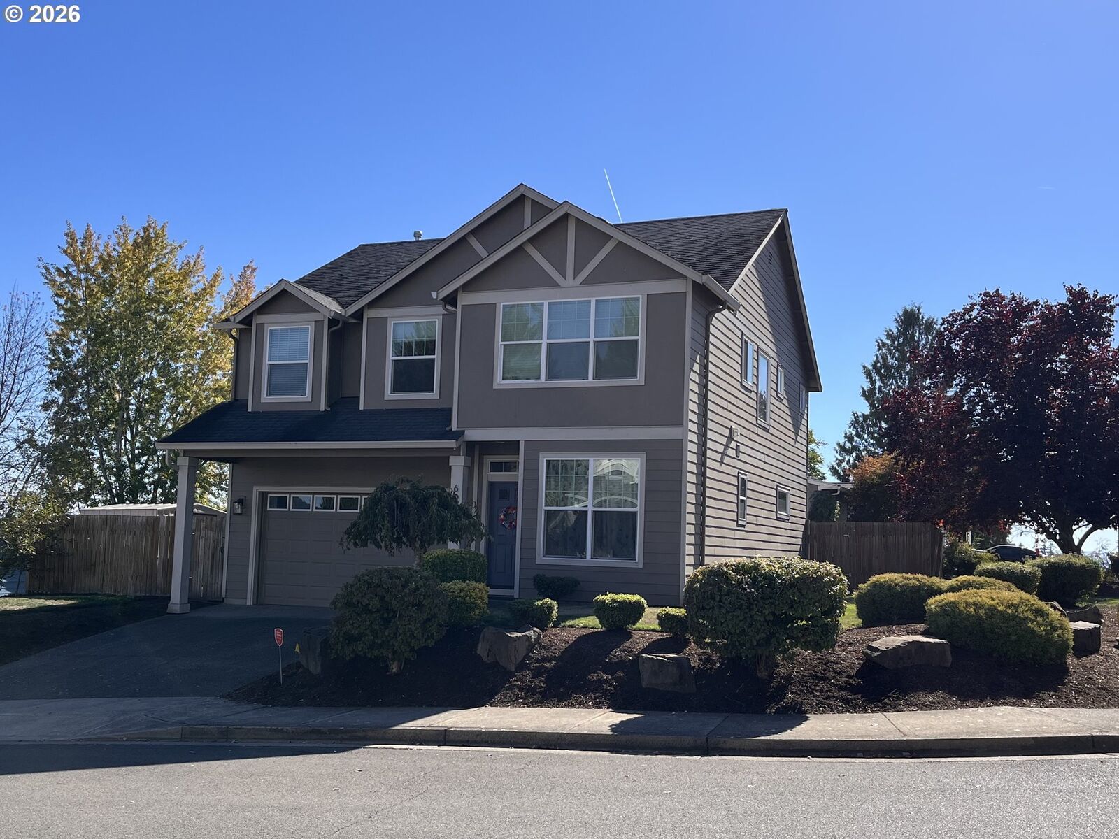 Property Photo:  607 10th Ct  OR 97127 