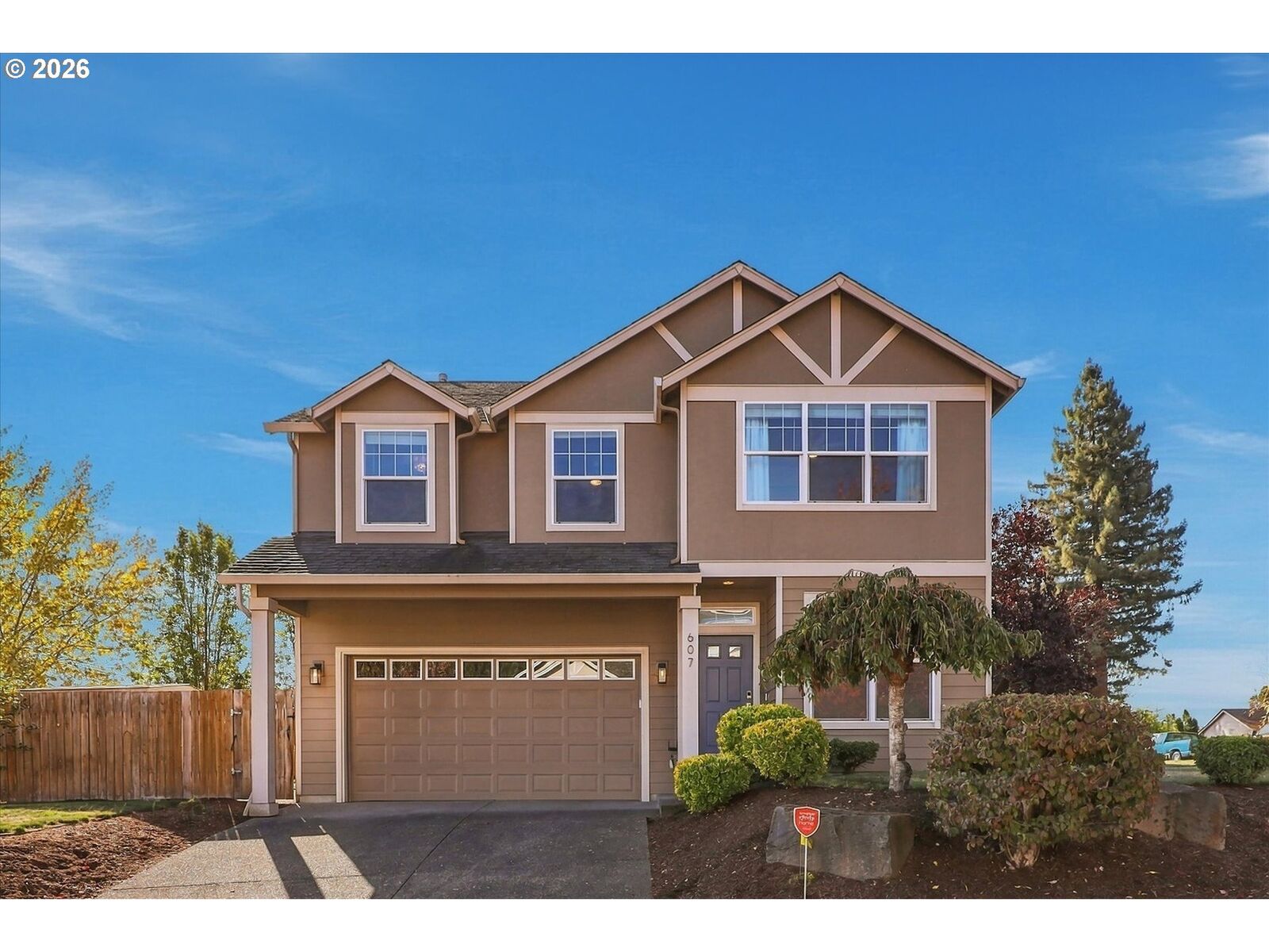 Property Photo: 607 10th Ct OR 97127
