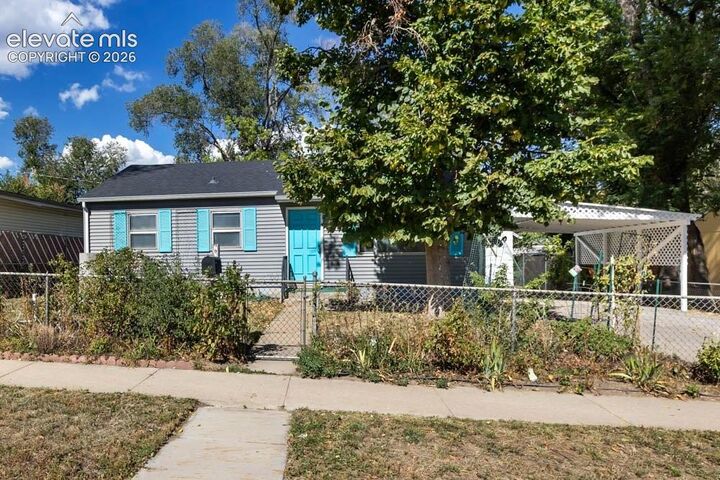 Property Photo:  410 Lynn Avenue  CO 80905 