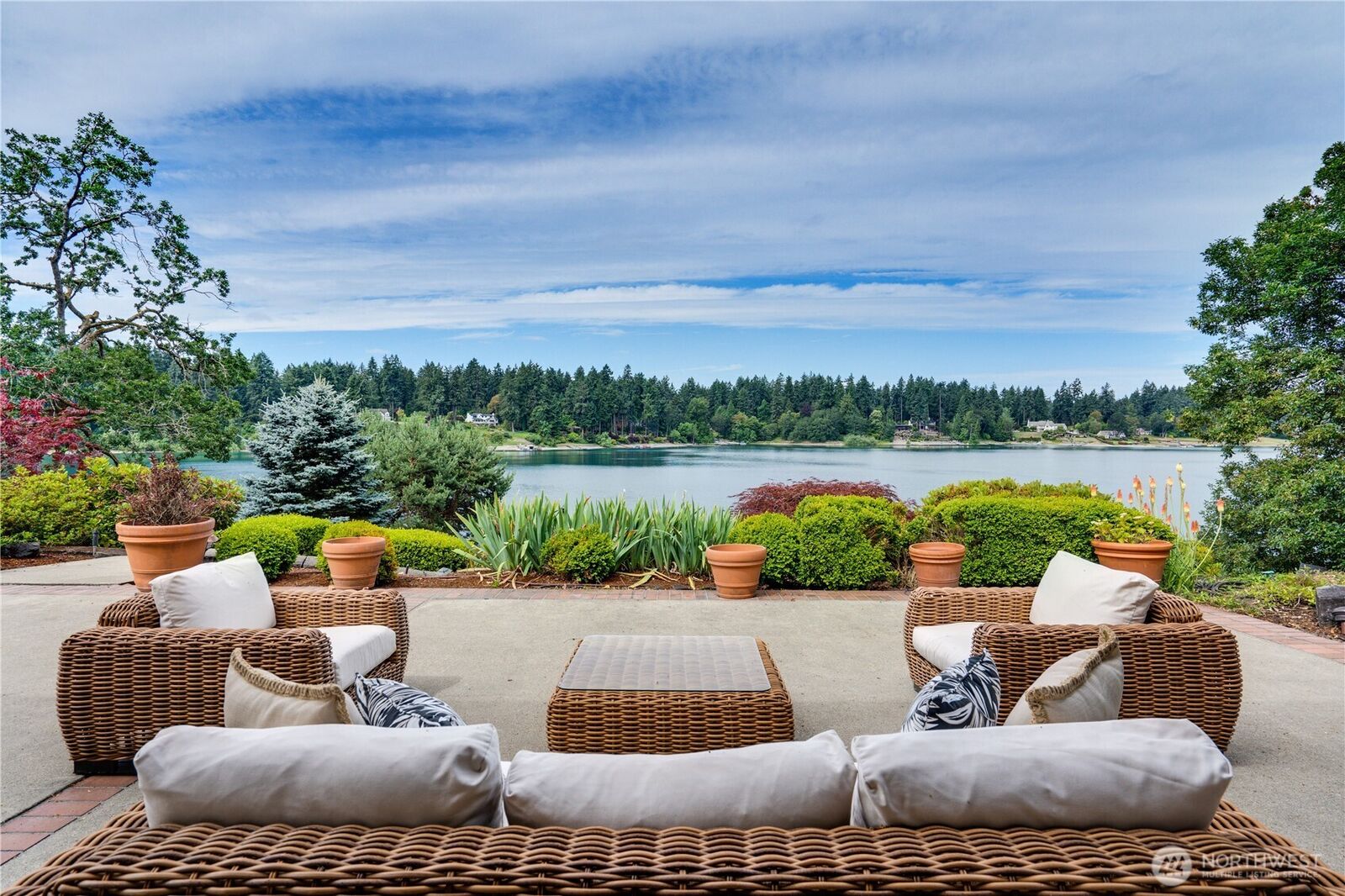 Property Photo:  6638  Hilltop Lane  WA 98499 