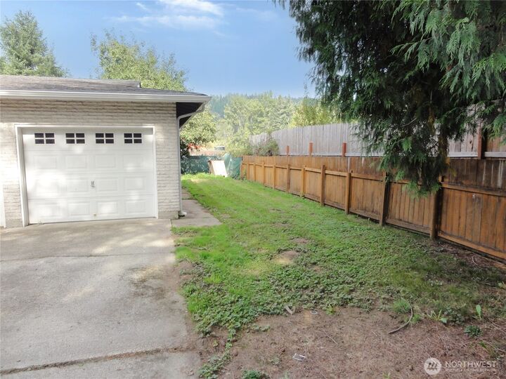 Property Photo: 11305 58th Street Ct E WA 98372