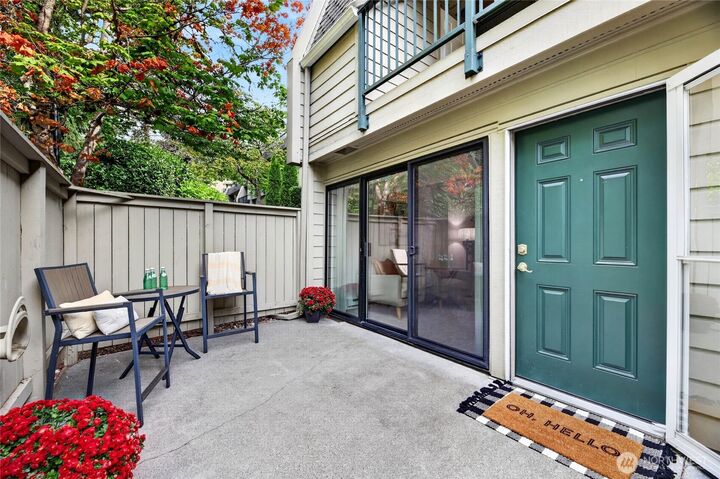 Property Photo:  8835  166th Avenue NE D-102  WA 98052 