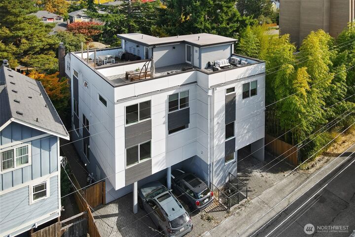 Property Photo:  6325  34th Avenue SW C  WA 98126 