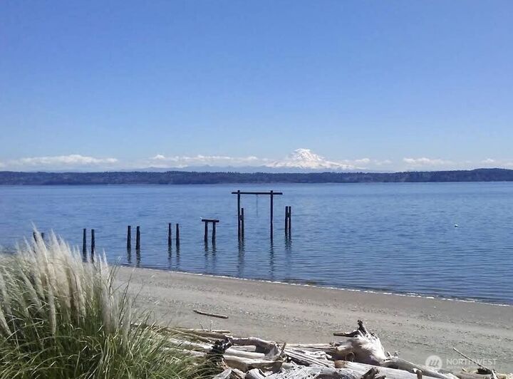 Property Photo: 25728 Gold Beach Drive SW WA 98070