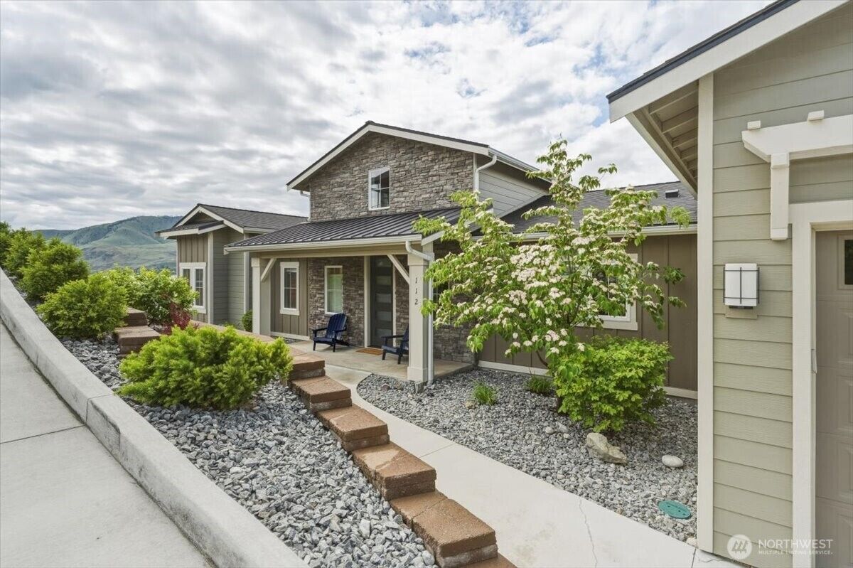 Property Photo:  112  Mayer Drive  WA 98816 