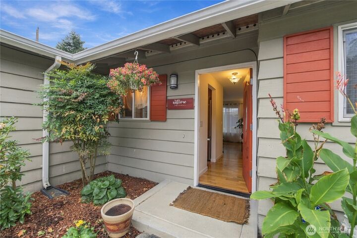 Property Photo: 15403 Corliss Place N WA 98133