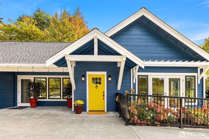 Property Photo:  1250 NE Odin Court  WA 98370 