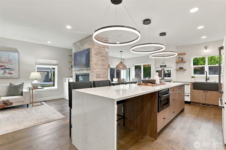 Property Photo:  9234  159th Place NE 102  WA 98052 