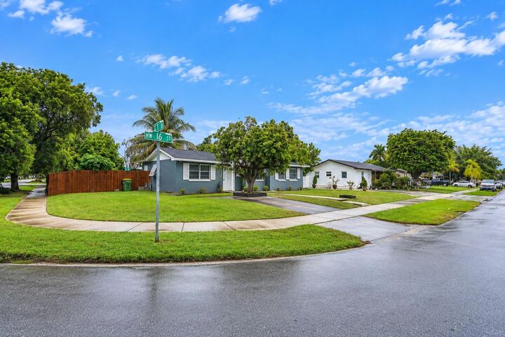 Property Photo:  465 NW 16th Street  FL 33030 