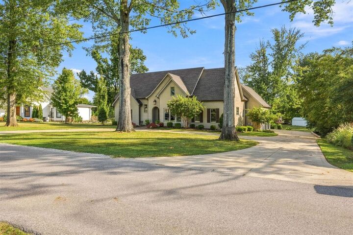 Property Photo:  1781 Ewing Ford Road  KY 42103-7982 