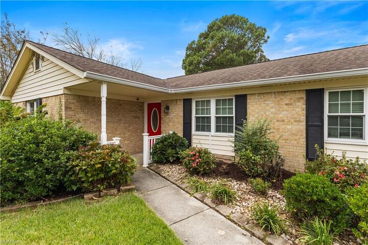 Property Photo:  208 Tice Ct  VA 23462 