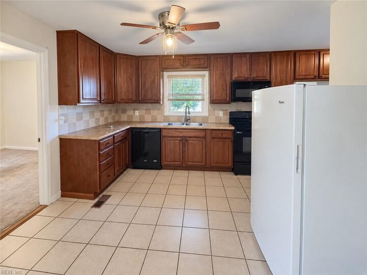 Property Photo:  1129 78th St  VA 23605 