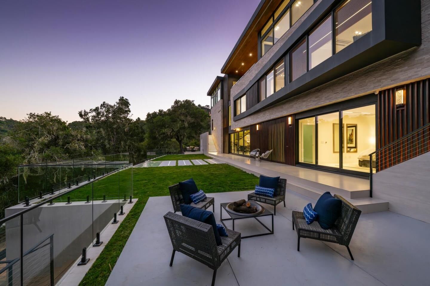 Property Photo:  910 La Senda Road  CA 94010 