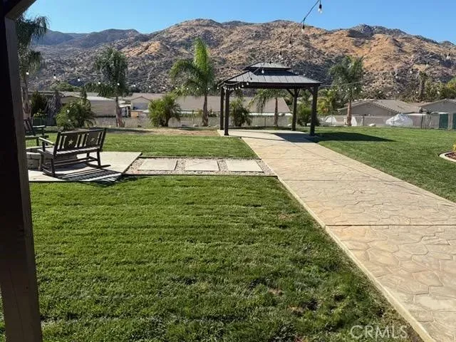 Property Photo: 1424 Charles St CA 92220
