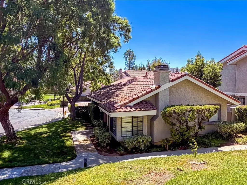 Property Photo:  929 Thistlegate  CA 91377 