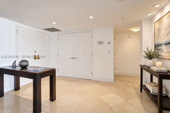 Property Photo:  1 Grove Isle Dr A1108  FL 33133 